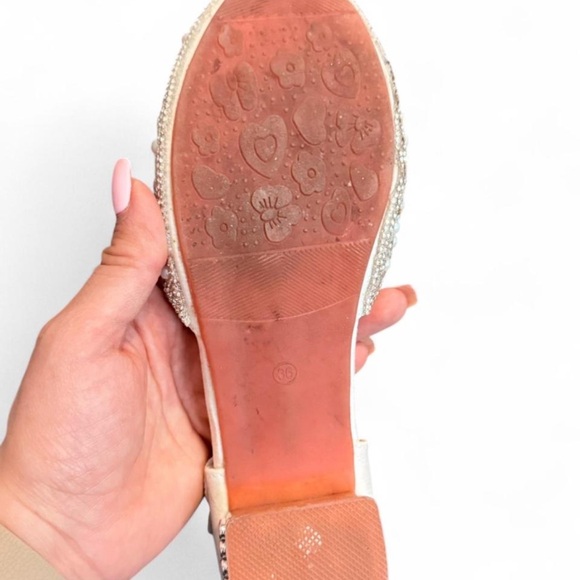 Girl Size 36 Ivory White pearl embellished kitten heels wedding flower girl - Picture 8 of 8